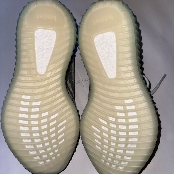 Adidas Yeezy Boost 350 V2 Bluetint - Picture 5 of 5
